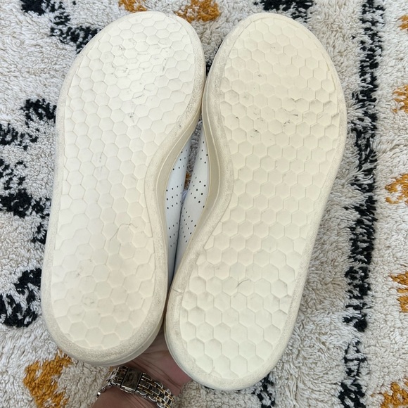 Women’s Adidas Advantage Shoes size 6.5 - Picture 6 of 10